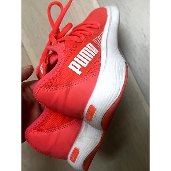 Puma women's bright dark pink sneakers, size 6.5 - Picture 5 of 8